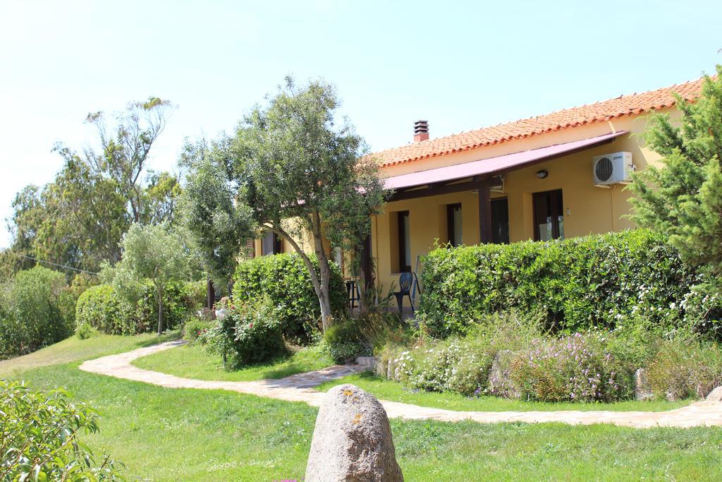 Agriturismo Campesi Casale Tra Le Vigne Aglientu Exteriér fotografie