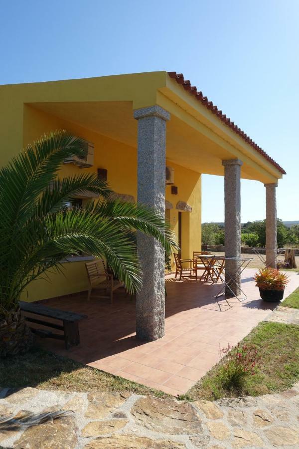Agriturismo Campesi Casale Tra Le Vigne Aglientu Exteriér fotografie